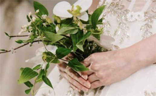 八字命盘有几个妻子的孩子(八字命盘有几个妻子的孩子)