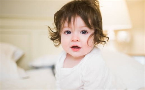 胡姓男宝宝取名大全：意境深远好听的名字410个